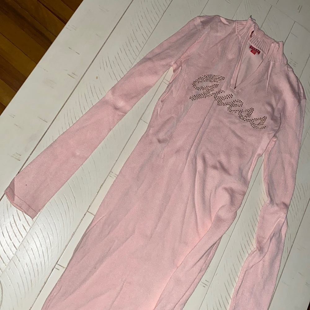 Guess pink long sweater dress, broken zipper